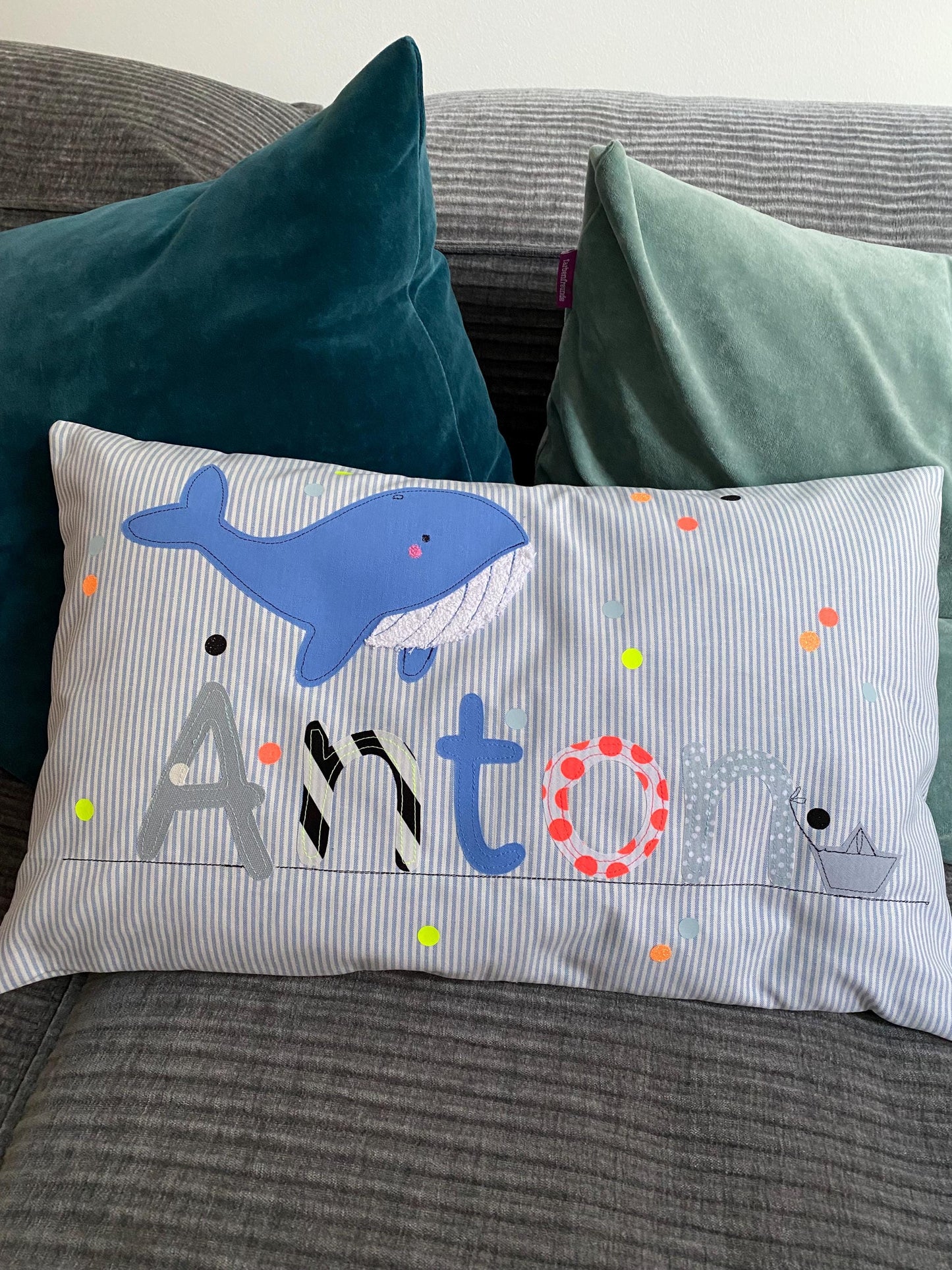 Kissen mit Namen Kissenbezug Geburt Baby Kissenhülle personalisiert Wal neon Kuschelkissen Kinderkissen Babykissen Geschenk Taufe