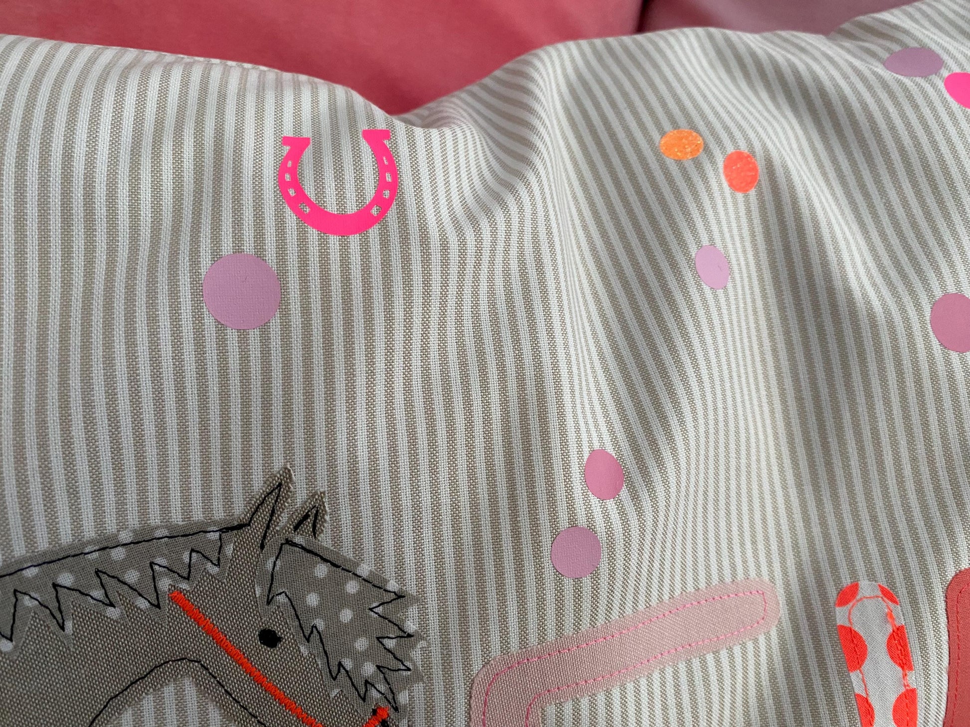 Kissen mit Namen Kissenbezug Geburt Baby Kissenhülle Kissen personalisiert Namenskissen Kuschelkissen Kinderkissen Kissen Pferd Milla Louise