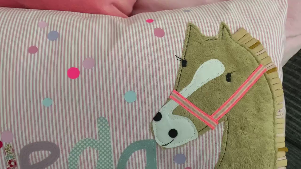 Kissen mit Namen Kissenbezug Geburt Baby Kissenhülle Kissen personalisiert Namenskissen Kuschelkissen Kinderkissen Kissen Pferd Milla Louise